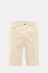 PT Torino Bermudas creme, Frontansicht, geschmeidige Baumwolle, Regular Fit, hoher Bund, Reißverschluss, Bundknopf, französische Taschen, Uhrentasche, Gesäßtaschen mit Knopf.
