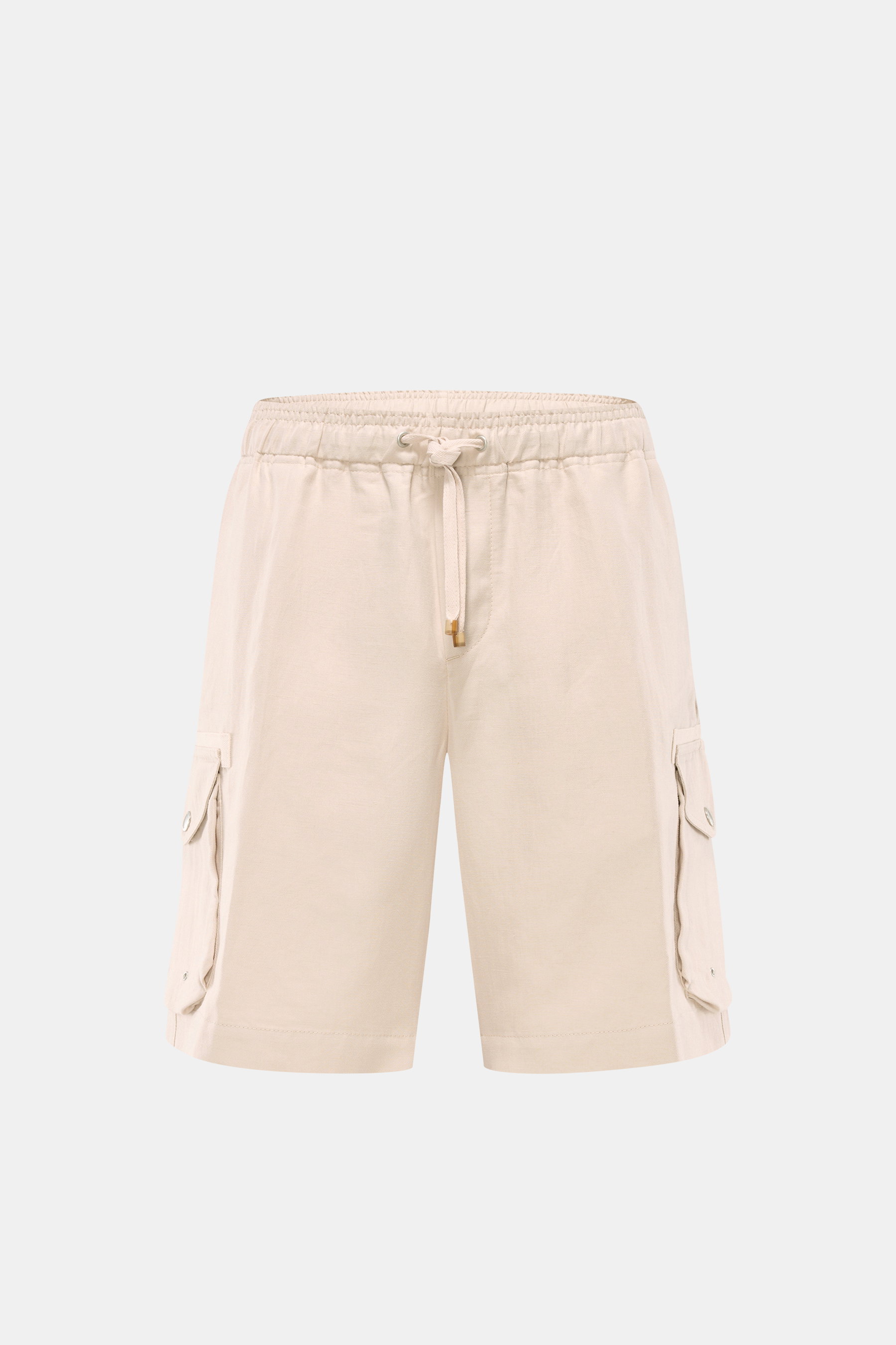 Brunello Cucinelli Cargo-Shorts beige, frontal fotografiert, Regular Fit aus weichem Leinen-Baumwoll-Twill, elastischer Bund, Taschen mit Patte und Druckknopf.