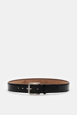 Front view of the Fausto Colato Gürtel Bisonleder schwarz, a luxurious black grainy bison leather belt with a brass pin buckle and a leather loop, made in Italy. Not only extremely practical but also very luxurious, this belt crafted from grainy bison lea