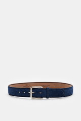 Front-facing view of the Fausto Colato Veloursledergürtel dunkelblau, a dark blue suede leather belt with a brass prong buckle and a single loop.

Description: <p>Feinste Qualität von FAUSTO COLATO: mit einem Gürtel der Extraklasse, gefertigt in Italien a