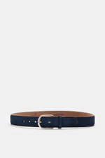 Front view of Fausto Colato Gürtel navy, a luxurious belt made of soft navy blue velour leather with a brass buckle and practical loop.

Description: <p>Luxuriöser Akzent in hochwertiger Leder-Ausführung: Beweisen Sie mit dem zeitlosen Gürtel aus samtigem