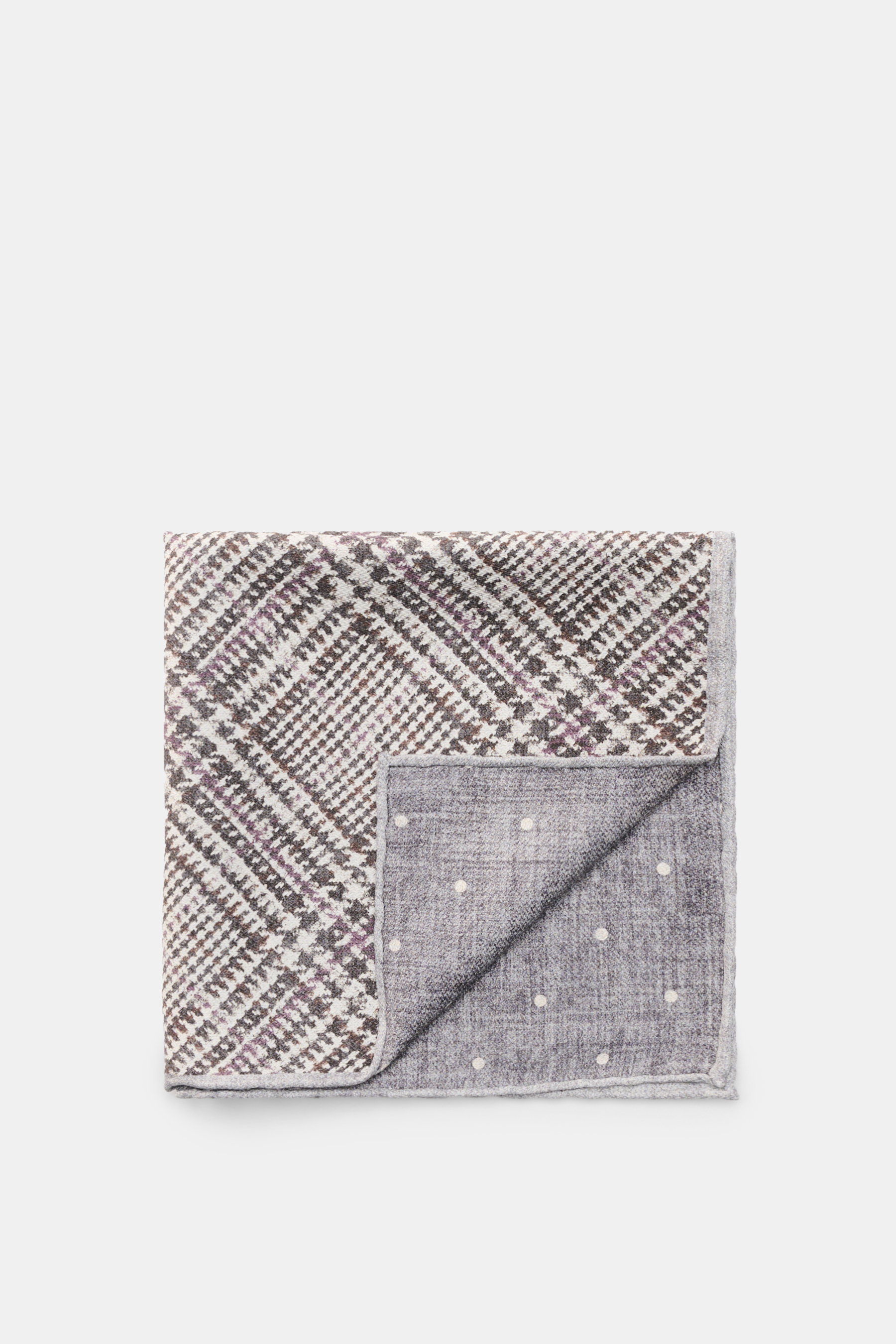 Brunello Cucinelli Seiden-Einstecktuch dunkelgrau/off-white gemustert, reine Seide, Glencheck vorn, Punkte hinten, handrollierte Kanten, Made in Italy, ca. 35x35 cm, von oben fotografiert.