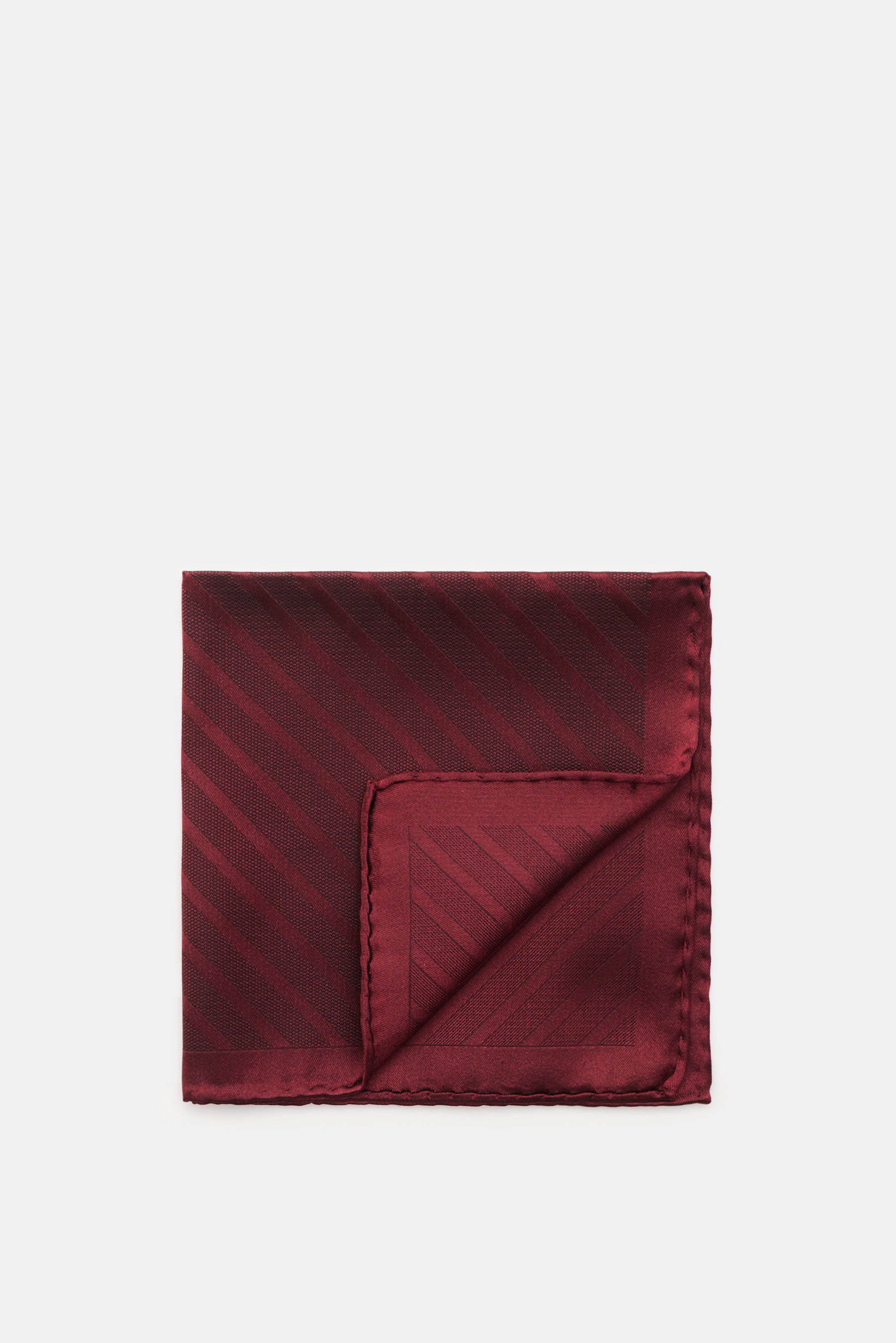 Brunello Cucinelli Seiden-Einstecktuch bordeaux gestreift, reine Seide, gestreift, handrollierte Kanten, Maße 35x35 cm, Made in Italy, Draufsicht.