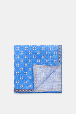 Rosi Collection Leinen-Einstecktuch 'Fox' rostbraun/blau/offwhite gemustert, reines Leinen, weicher Griff, floraler Print mit Borte, rollierte Kanten, Made in Italy, Maße 31x31 cm, aus der Vogelperspektive fotografiert.