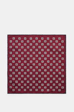 Brunello Cucinelli Silk Pocket Square navy/burgundy patterned, photographed from above, showing its ornamental pattern and rolled edges.

<p>Elegant accent: The silk pocket square from BRUNELLO CUCINELLI with its distinctive ornamental pattern is an eye-c