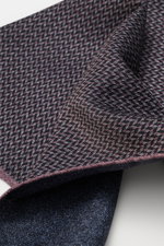 Brunello Cucinelli Silk pocket square navy/dark violet pattern shown from close-up top angle, pure silk, smooth feel, graphic micro print, rolled edges, Made in Italy, approx. 35 cm x 35 cm.