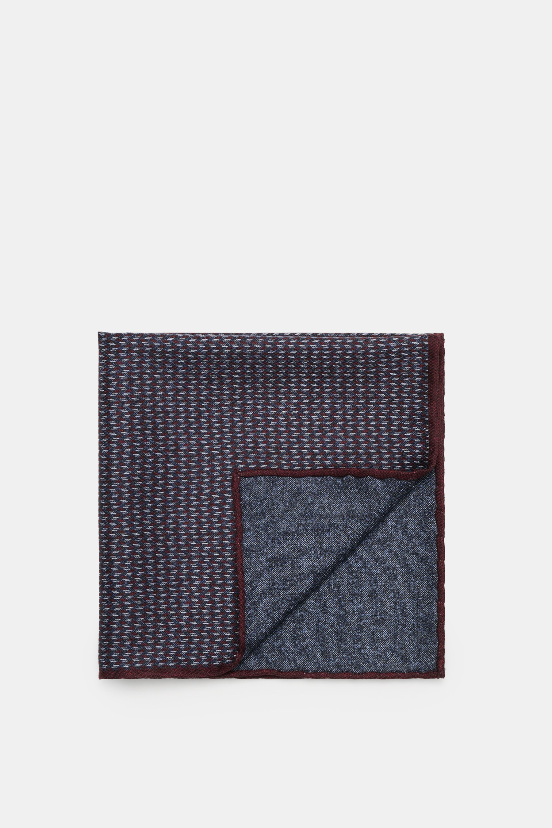 Brunello Cucinelli Silk pocket square dark blue/burgundy pattern shown from above, pure silk, smooth feel, graphic micro print, rolled edges, Made in Italy, approx. 35 cm x 35 cm.
