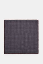 Brunello Cucinelli Silk pocket square dark blue/burgundy pattern shown from above, pure silk, smooth feel, graphic micro print, rolled edges, Made in Italy, approx. 35 cm x 35 cm.