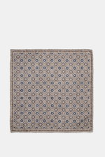 Top-down view of Brunello Cucinelli Silk Pocket Square grey blue/grey patterned with medallion design and rolled edges.

Description:
<p>Noble accent: The silk pocket square by BRUNELLO CUCINELLI features a subtle medallion pattern that adds a discreet hi
