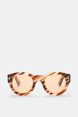 Tom Ford Sonnenbrille 'Lucinda' braun/hellbraun gemustert, gerundete Silhouette, photochrome Kunststoffgläser, Acetat-Rahmen, frontal fotografiert, 100% UV-Schutz, Filterkategorie 3, inkl. Samt-Hartschalenetui.