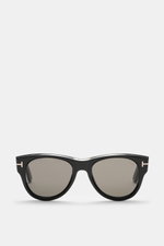 Tom Ford Sonnenbrille 'Burton' schwarz, frontal fotografiert, mit leicht gerundeter Silhouette, Acetat-Rahmen, getönten Kunststoffgläsern, UV-Schutz Filter 3.