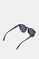 Tom Ford Sonnenbrille 'Ian' dunkelbraun gemustert, klassische Panto-Form, polarisiert, UV-Schutz, Acetat-Rahmen, Seitenansicht auf weißem Hintergrund.
