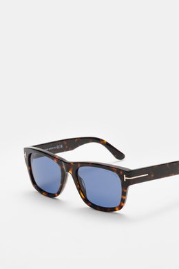 Tom Ford Sonnenbrille 'Smith' dunkelbraun gemustert, eckiger Rahmen aus Acetat, blaue Kunststoffgläser, Nahaufnahme von schräg oben.