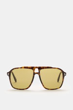 Front view of Tom Ford Sunglasses 'Autari' dark brown/light brown mottled with classic aviator style, evenly tinted plastic lenses, acetate frame, 100% UV protection, filter category 2, and velvet hard case included, an eye-catching piece in a retro look 
