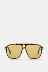 Front view of Tom Ford Sunglasses 'Autari' dark brown/light brown mottled with classic aviator style, evenly tinted plastic lenses, acetate frame, 100% UV protection, filter category 2, and velvet hard case included, an eye-catching piece in a retro look 