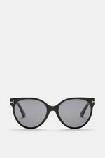 Tom Ford Sonnenbrille 'Tallulah' schwarz im klassischen Papillon-Stil, Acetat-Rahmen, gleichmäßig getönte Gläser, frontal fotografiert.
