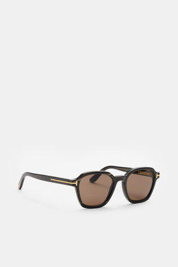 Tom Ford Horn-Sonnenbrille 'Private Collection' dunkelbraun gemustert, leicht eckig, Büffelhornrahmen, T-Detail, braune Gläser, seitliche Perspektive.