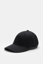 Stone Island Baseball-Cap schwarz aus reiner Baumwolle mit gebogenem Schirm und tonal gesticktem Kompass-Logo, seitliche Perspektive.