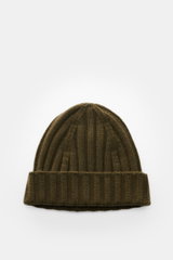 von Braun Cashmere beanie olive shown from above, pure cashmere, very soft, fine knit, classic rib pattern, small turn-up, versatile winter accessory.