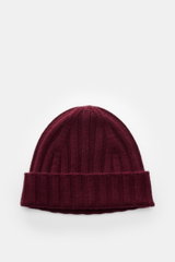 von Braun Cashmere beanie burgundy shown from above, featuring pure cashmere, very soft feel, fine classic rib knit pattern, and small turn-up cuff. Whether worn with a classic winter coat or a functional down jacket, this soft VON BRAUN knitted beanie ma