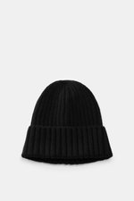 Fedeli Cashmere Mütze schwarz in Rippstrick mit variablem Umschlag, mittelfeinem Strickbild, weichem Griff aus reinem Cashmere, Frontansicht.
