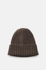 Fedeli Cashmere Mütze graubraun in Rippstrick mit mittelfeinem Strickbild, variablem Umschlag, weichem Griff, reine Cashmere, frontal fotografiert.
