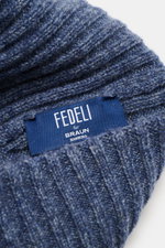 Close-up top view of the Fedeli Cashmere Beanie Grey Blue Mélange showing rib knit and label, pure cashmere, soft feel, medium-fine knit, variable cuff.