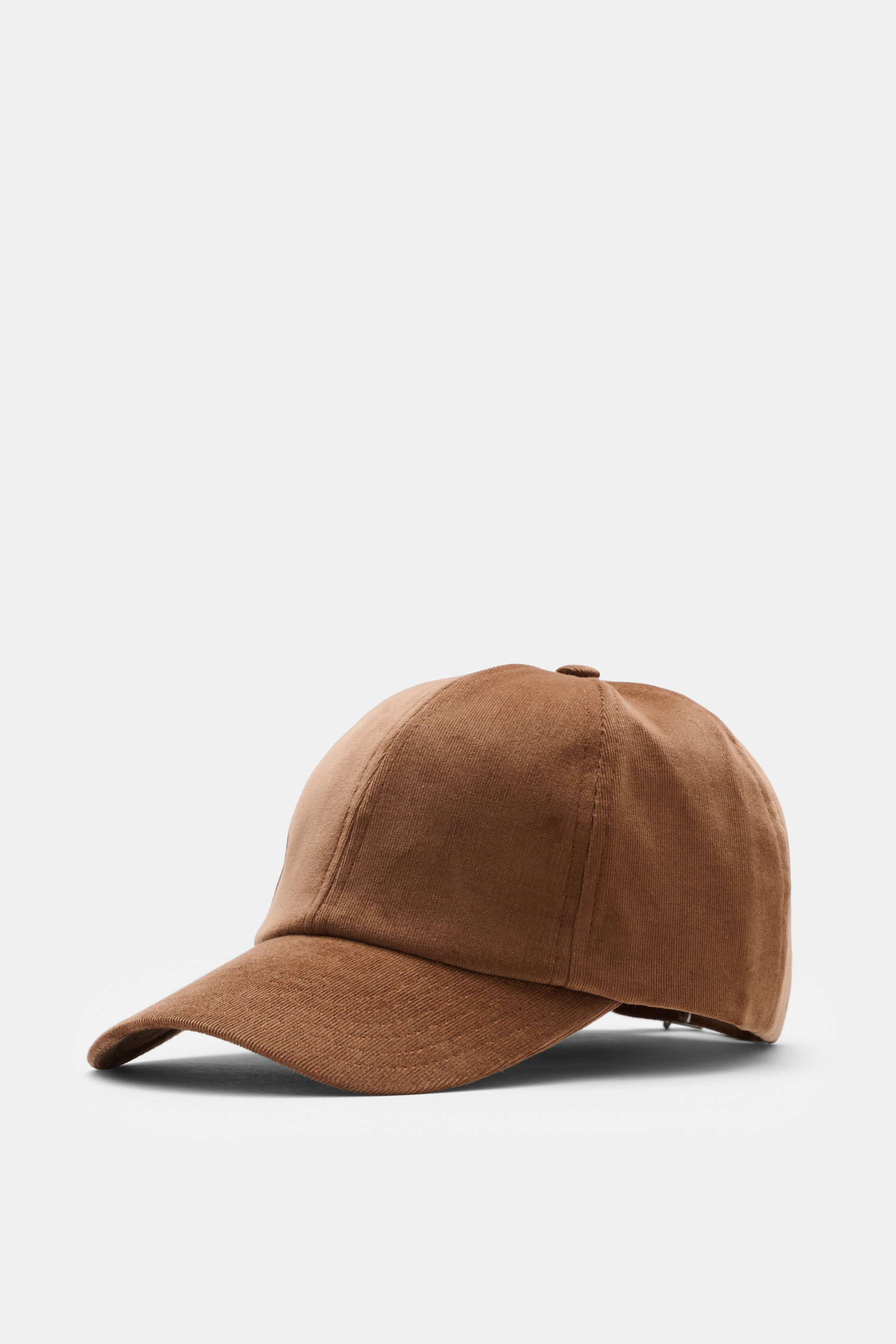 04651/ A trip in a bag Cord Baseball-Cap braun, Seitenansicht, Cord aus elastischer Baumwolle, materialtypischer Griff, klassisches Six-Panel-Design, verstellbarer Verschluss