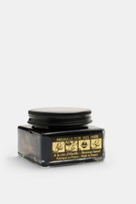 Crockett & Jones Schuhcreme schwarz 75 ml im Glas von schräg vorne fotografiert, nährt Leder, hoher Wachsanteil, Farb- und Glanzauffrischung.