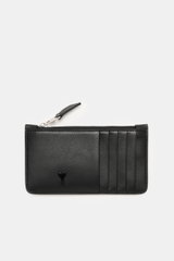 Front view of the Ami Paris Kartenetui schwarz, a black finely grained calf leather cardholder with five card slots, a zipper middle compartment, a large back pocket, and a logo on the front, measuring approx. 14 x 8 cm. 

<p>Stilvolles Accessoire für den