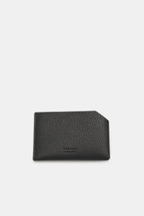 The Row Kartenetui 'CC Wallet' schwarz aus fein genarbtem Leder, mit zwei Steckfächern und geprägtem Logo, frontal von oben fotografiert.