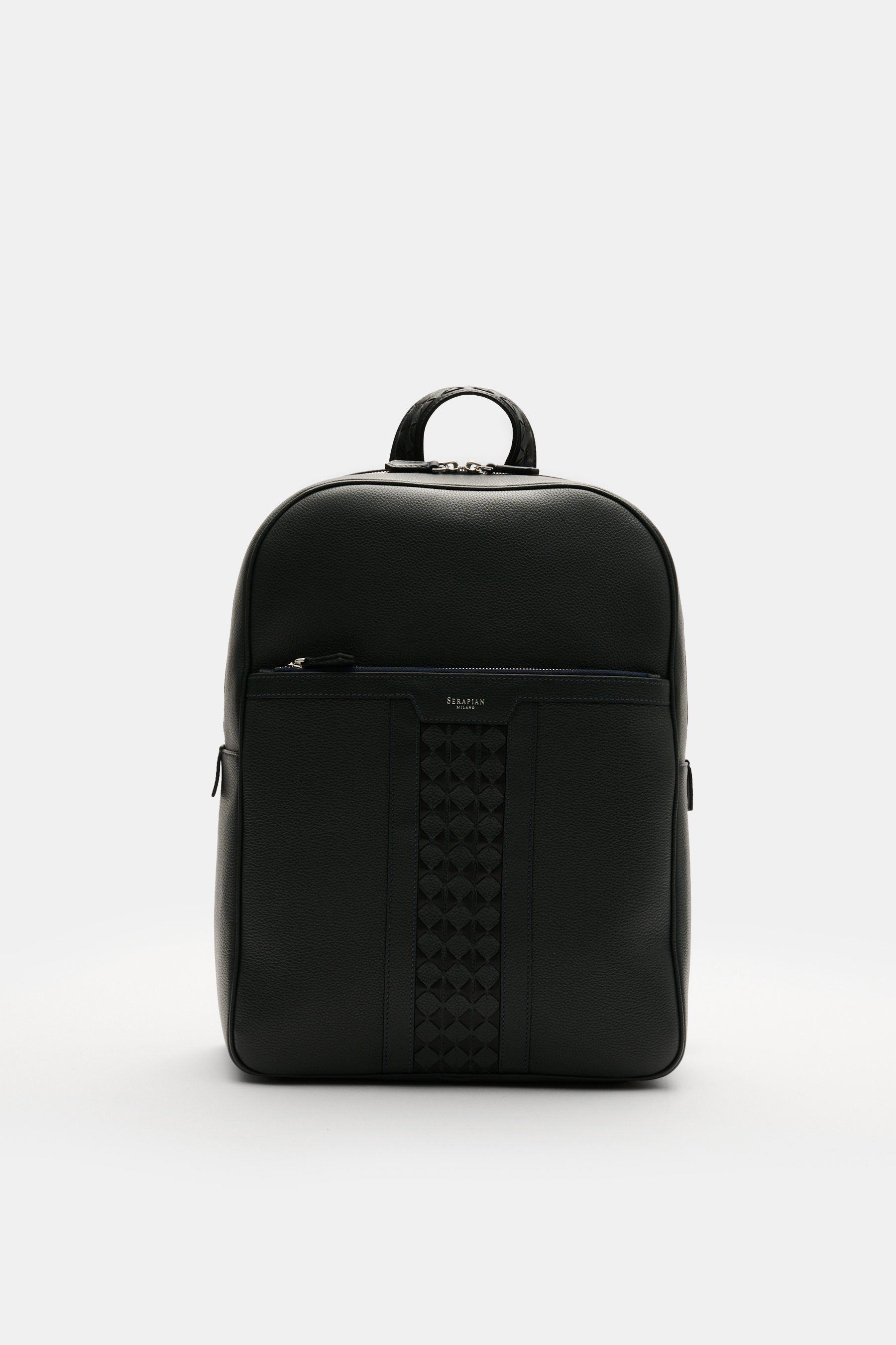 Serapian Rucksack navy aus genarbtem Glattleder, frontale Nahaufnahme, Mosaico-Akzente, silberfarbene Hardware, robust, geräumig, Alcantara-Futter.