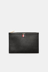 Thom Browne Dokumentenmappe schwarz aus fein genarbtem Leder mit goldfarbener Hardware, Grosgrain-Detail, Frontansicht.
