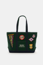 Polo Ralph Lauren Shopper dunkelgrün/navy, frontal fotografiert, Canvas aus reiner Baumwolle, strapazierfähige Tragegriffe, Außentasche, Stick-Logo, Patch-Details, Hauptfach mit Zipper, zwei Innenfächer, ungefüttert, ca. 57x34x19 cm.