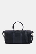 Frontansicht des Weekenders 04651/ A trip in a bag Weekender '3-Day Bag' navy aus geschmeidigem Nubukleder mit weichem Griff, regulierbarer Größe, anthrazitfarbener Hardware, Zwei-Wege-Reißverschluss, geräumigem Hauptfach, Innenfutter mit Zipper-Fach, kle