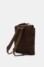 04651/ A trip in a bag Rucksack 'Hybrid Tote' dunkelbraun aus weichem Nubukleder, Rückansicht mit Tragegriffen und Schulterriemen, Office- und Freizeitbegleiter.