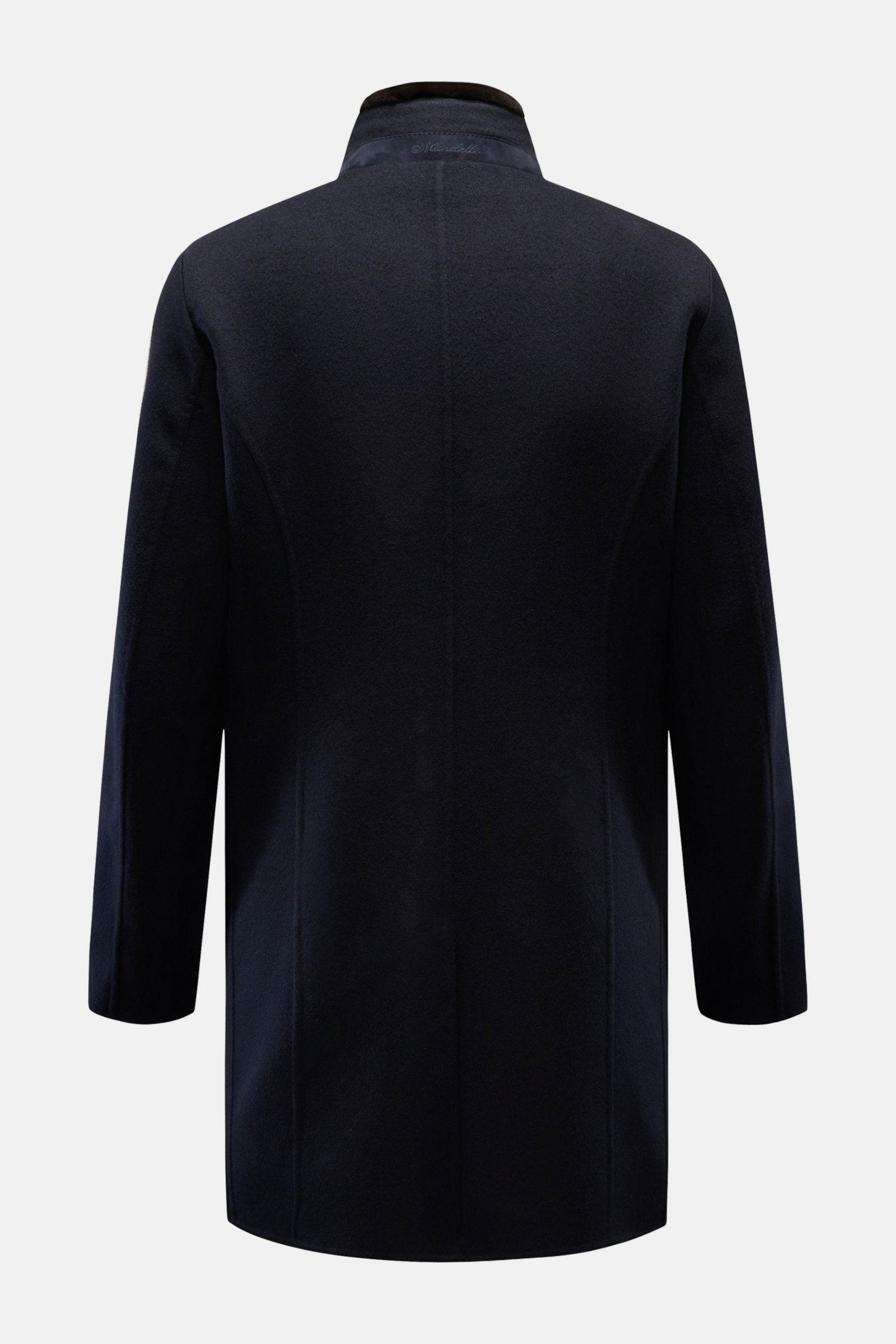 Mandelli Cashmere Mantel navy, Rückansicht, Slim Fit, reiner Cashmere, Stehkragen mit Nerz, abnehmbares Kaninchenfellfutter, zwei Innentaschen.