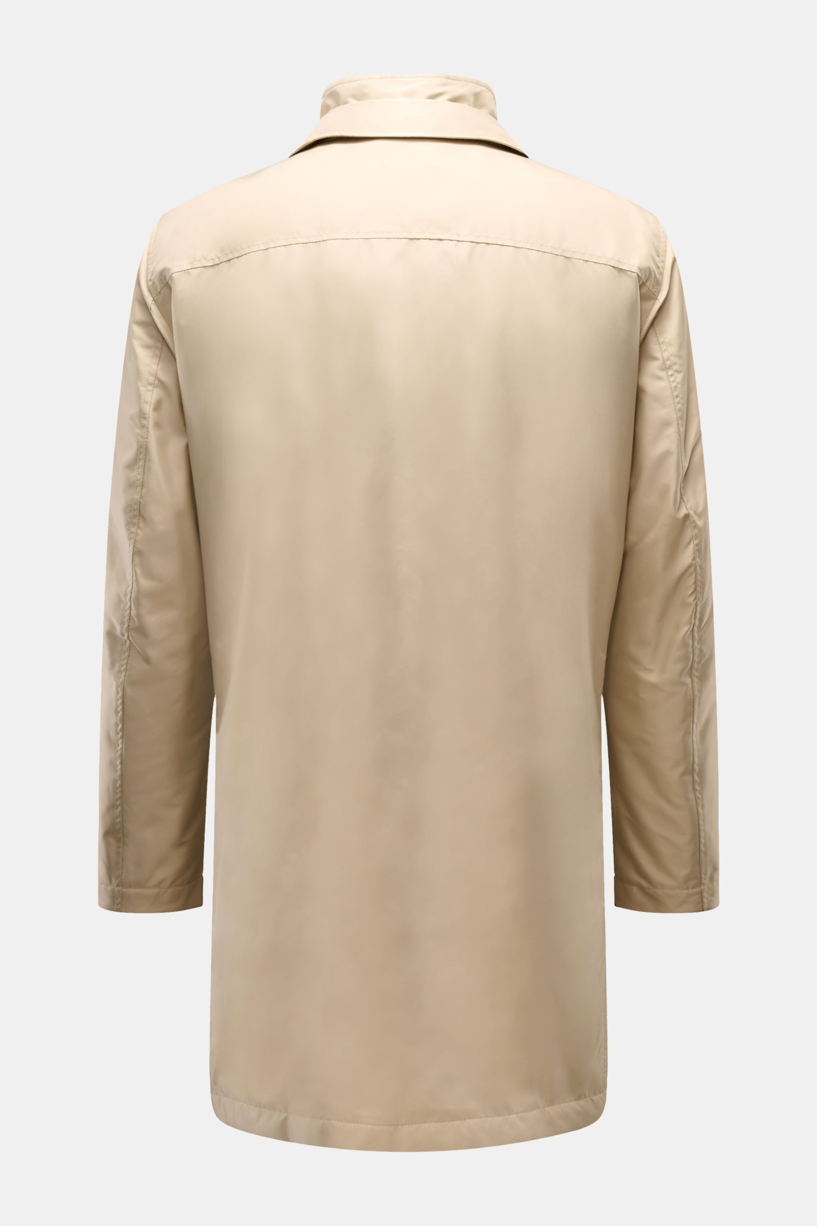 Back view of Fay Mantel 'Morning Coat' beige in popeline technical microfiber, smooth grip, water-repellent, light padding, regular fit.

 

Popeline aus technischer Microfaser
glatter Griff
wasserabweisend
leicht