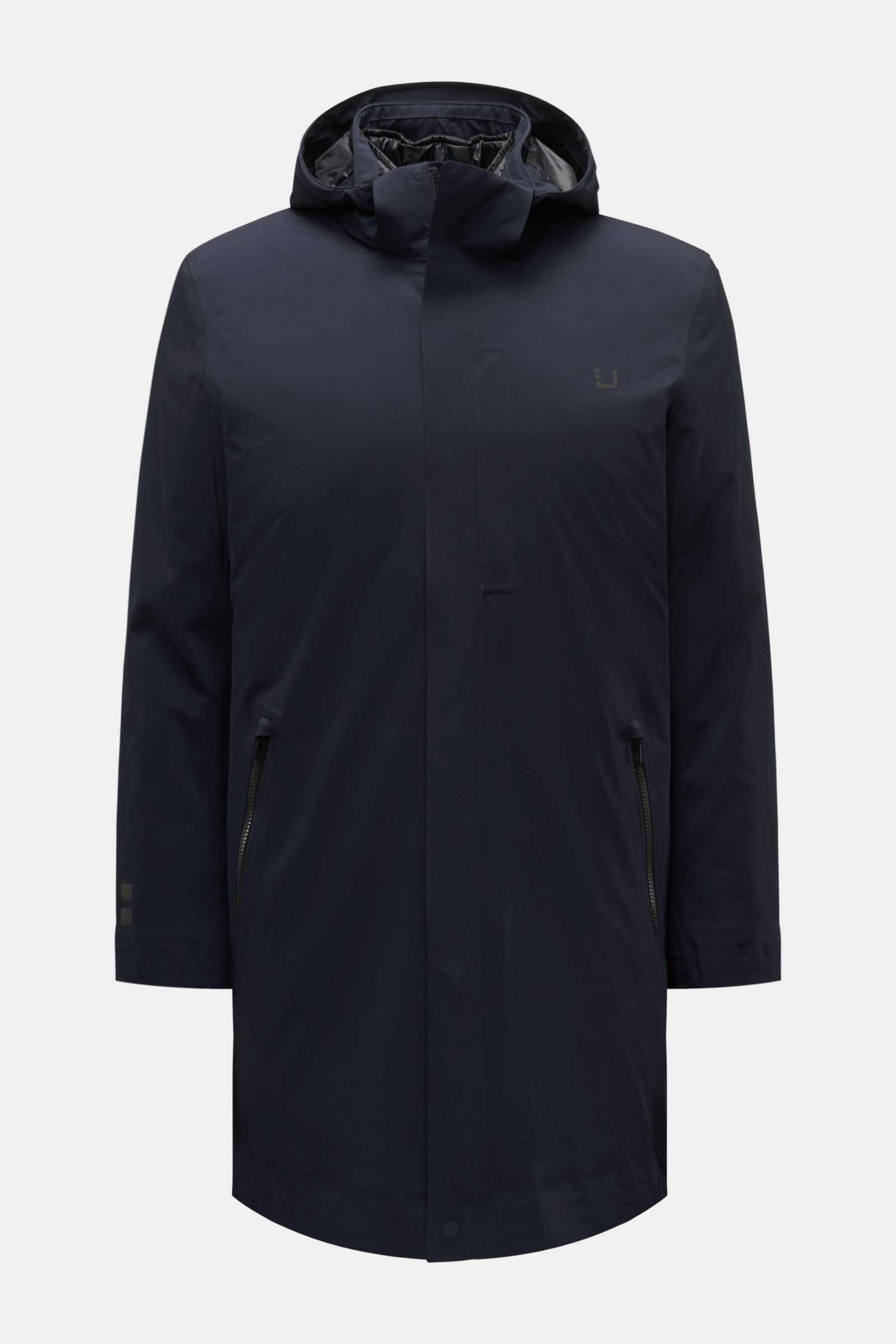 UBR Mantel 'Black Storm' dark navy, frontale Ansicht, wasserdicht, atmungsaktiv, mit Kapuze, slim fit, getapte Nähte, Primaloft-Futter, Reißverschlusstaschen.