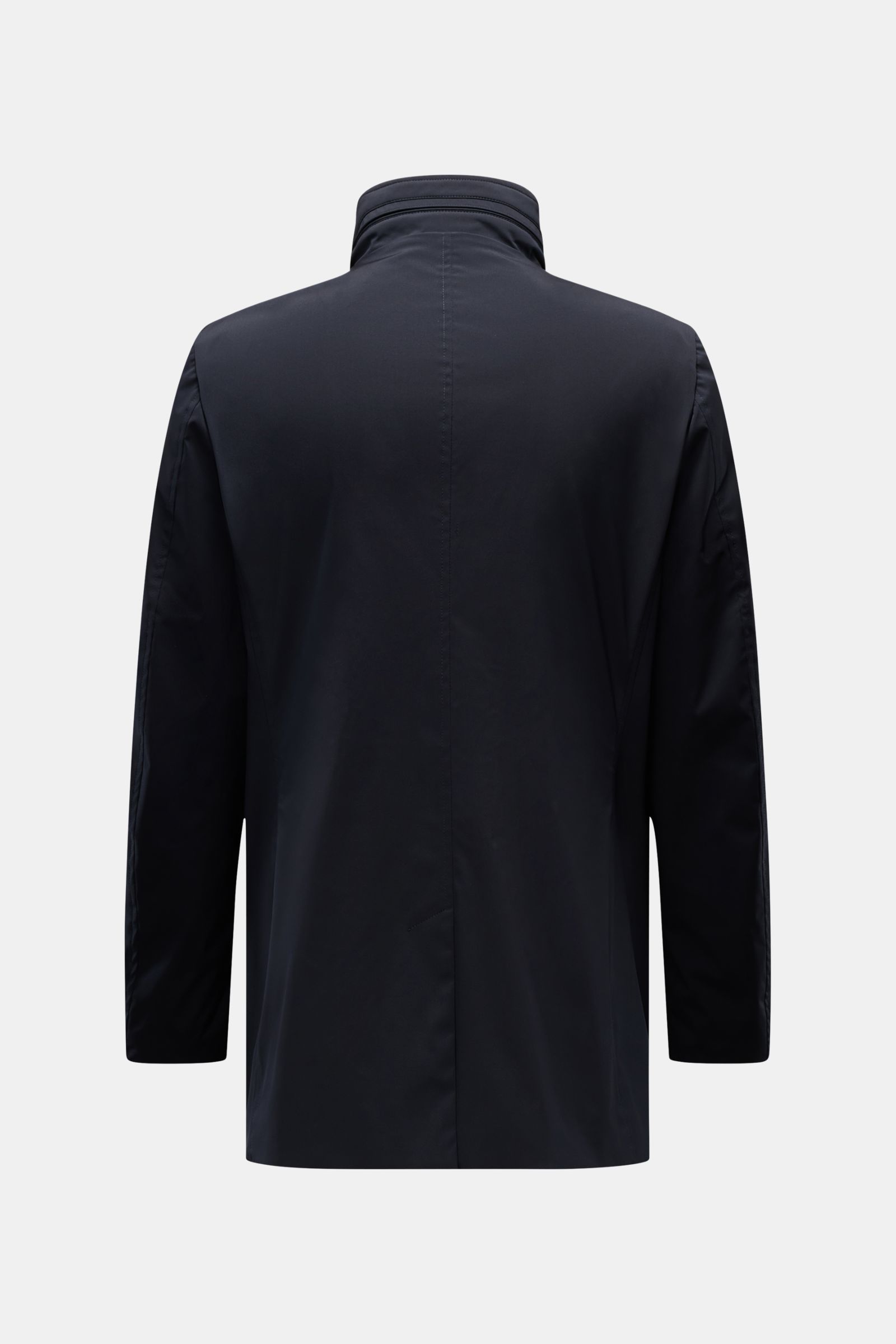 Rear view of Moorer Kurzmantel 'Borromini' navy slim fit short coat with stand-up collar, water-repellent silk-microfiber blend, and back vent.