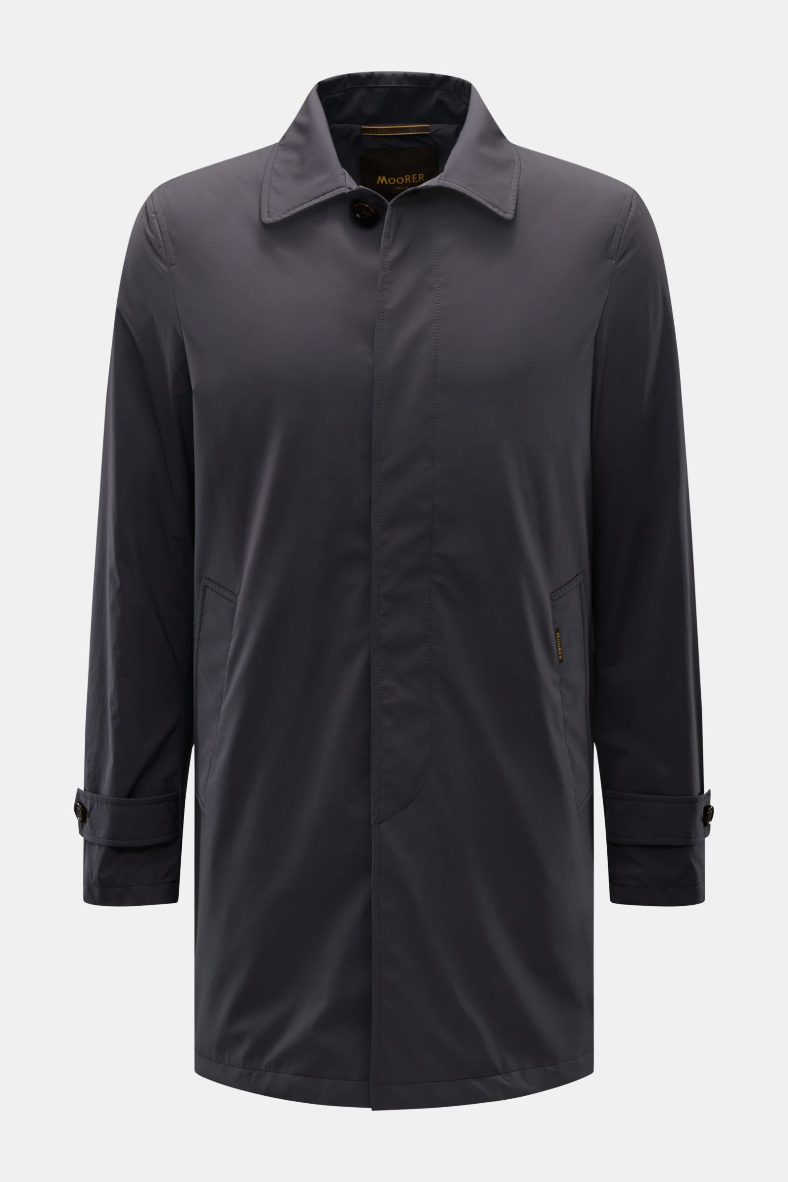 Front view of Moorer Kurzmantel 'Vittor' dunkelgrau, a slim fit, dark gray short coat made of water-repellent microfiber with a smooth touch, featuring a four-button placket, turn-down collar, piped front pockets, buttoned sleeve cuffs, back center vent, 