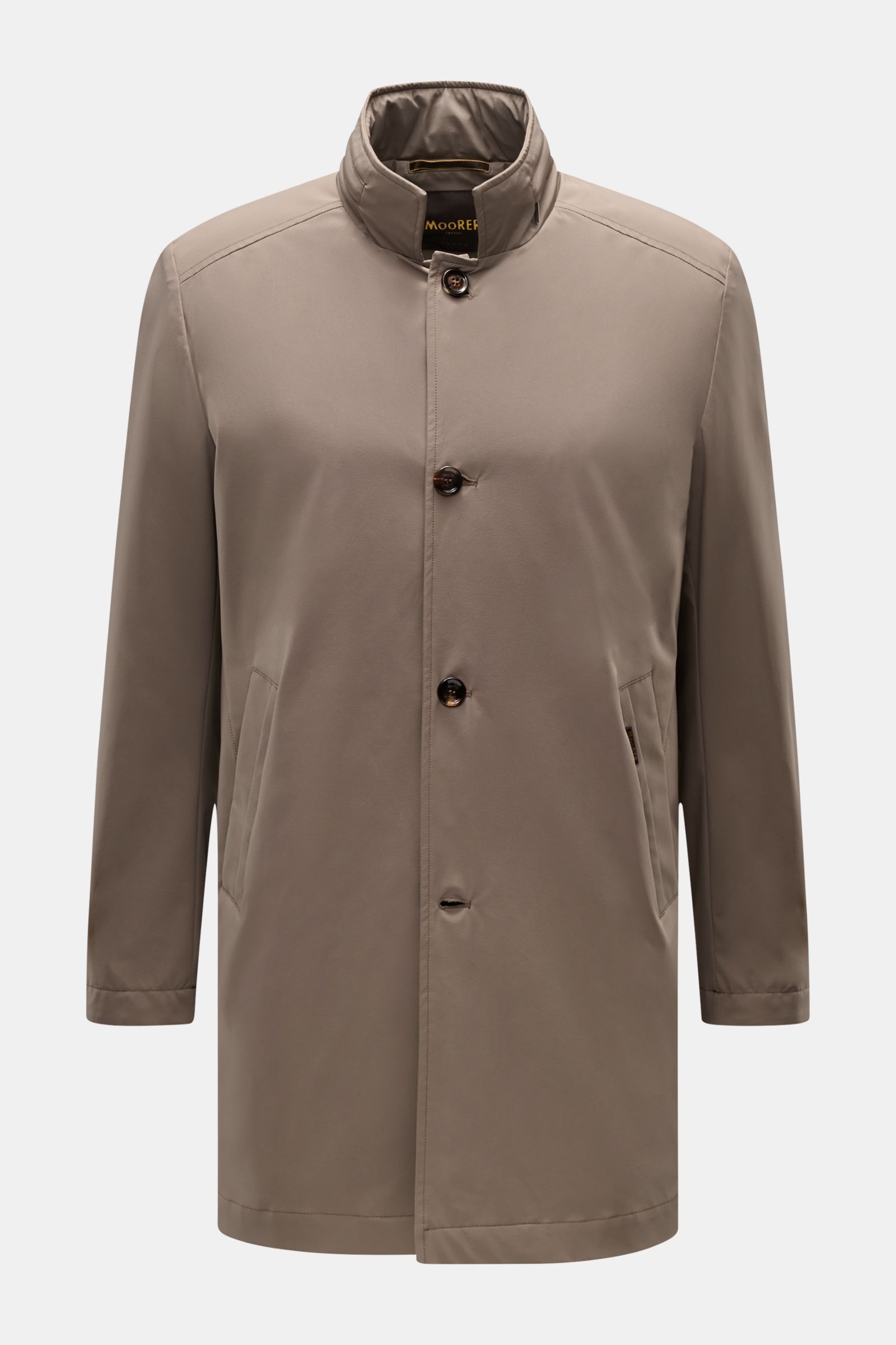 Moorer Kurzmantel 'Hektor' khaki shown from the front, slim fit, water-repellent microfiber with smooth feel, standing collar with hidden hood, four-button placket, slanted welt pockets, small fabric label, back center vent, smooth lining, two zippered in