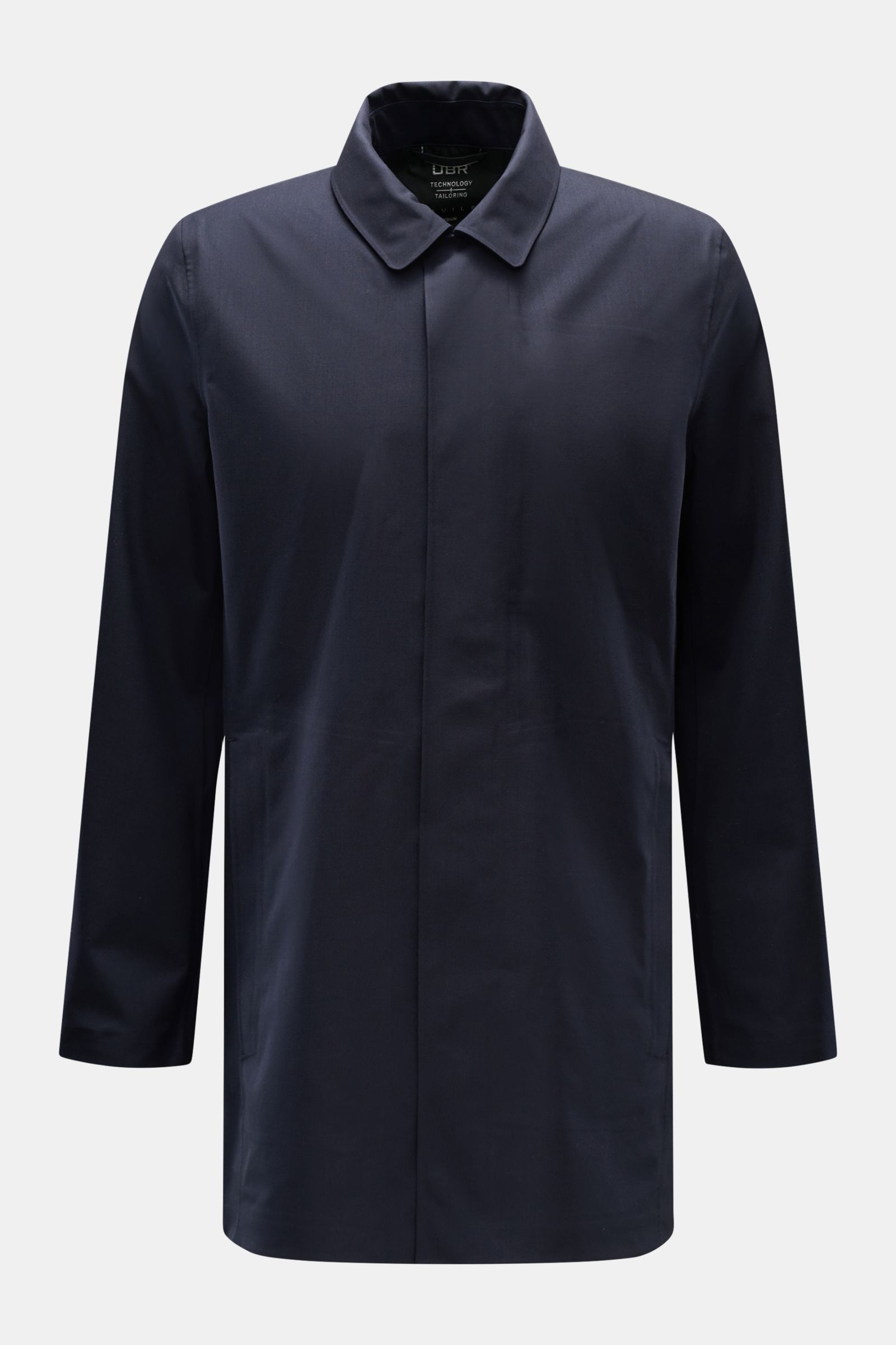 UBR Regenmantel 'Sky Fall Savile' navy, Slim Fit, aus Merinowolle/Microfaser, wind- und wasserdicht, glatter Griff, frontale Aufnahme.