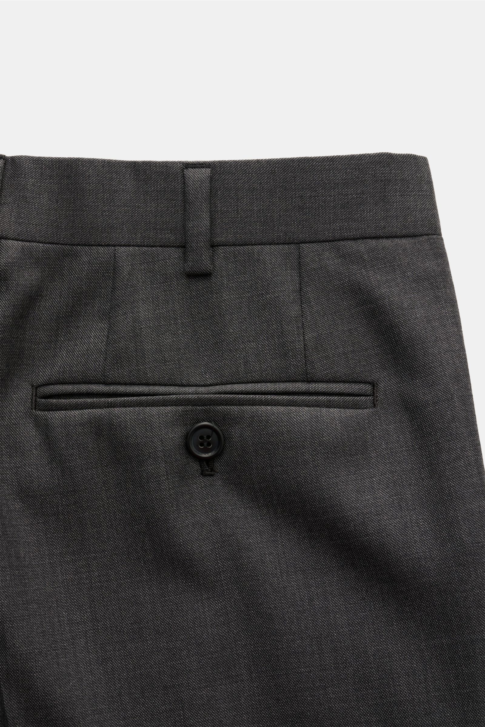 Close-up rear view of Brioni Anzug 'Brunico' dunkelgrau meliert pants in finely woven pure wool twill with buttoned back pocket, regular thigh width, and straight cut.