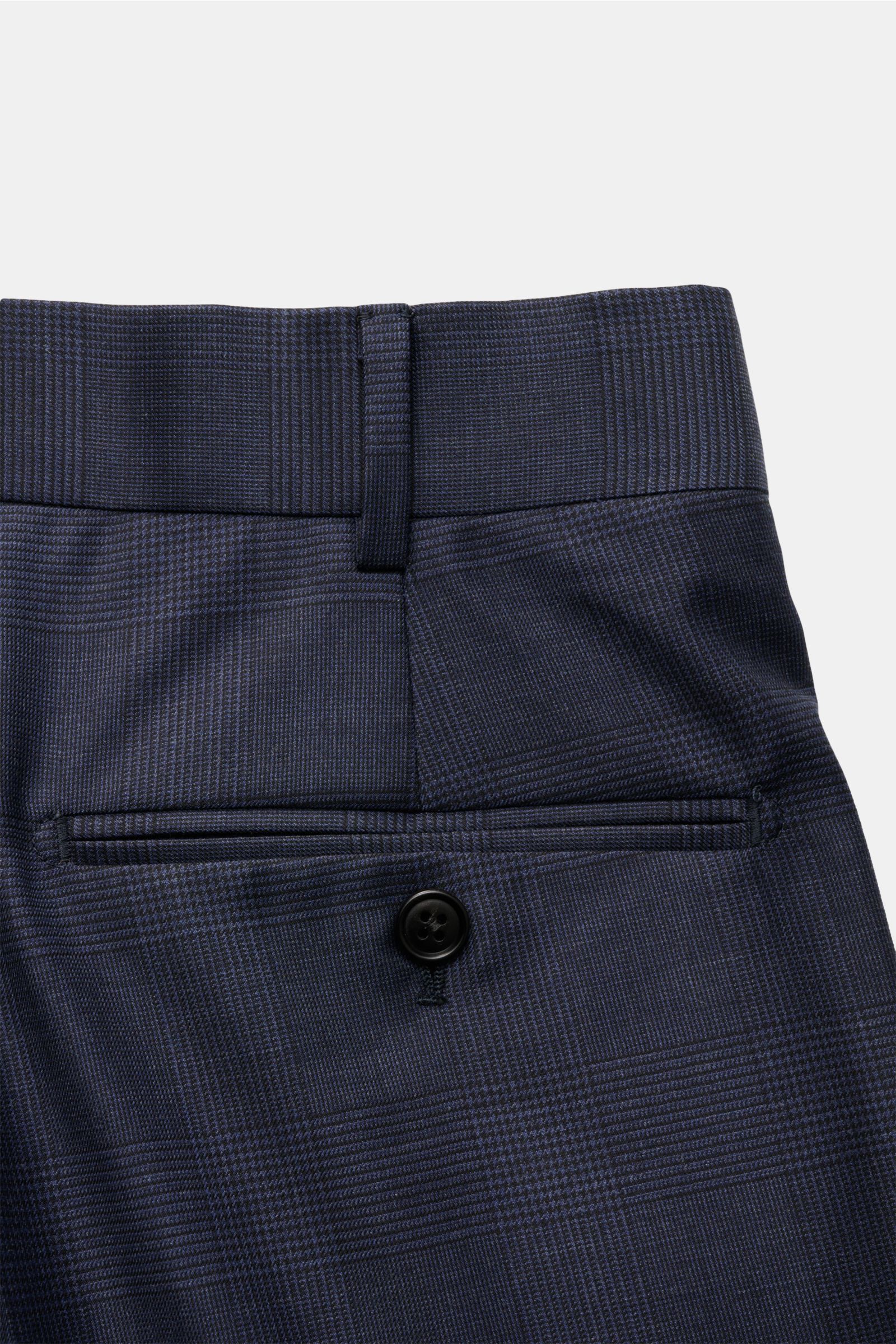 Close-up rear view of the Belvest Anzug graublau meliert/schwarz kariert trousers, showcasing the classic Glencheck pattern, buttoned back pocket, and belt loop, made from soft pure wool for a slim fit, timeless and elegant office essential.
