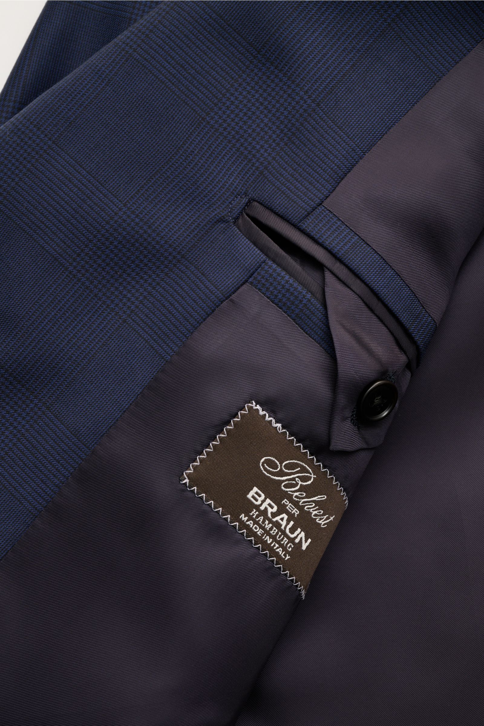 Close-up inside view of the Belvest Anzug dunkelblau/schwarz kariert classic Glencheck wool suit jacket, showing soft lining and label.
