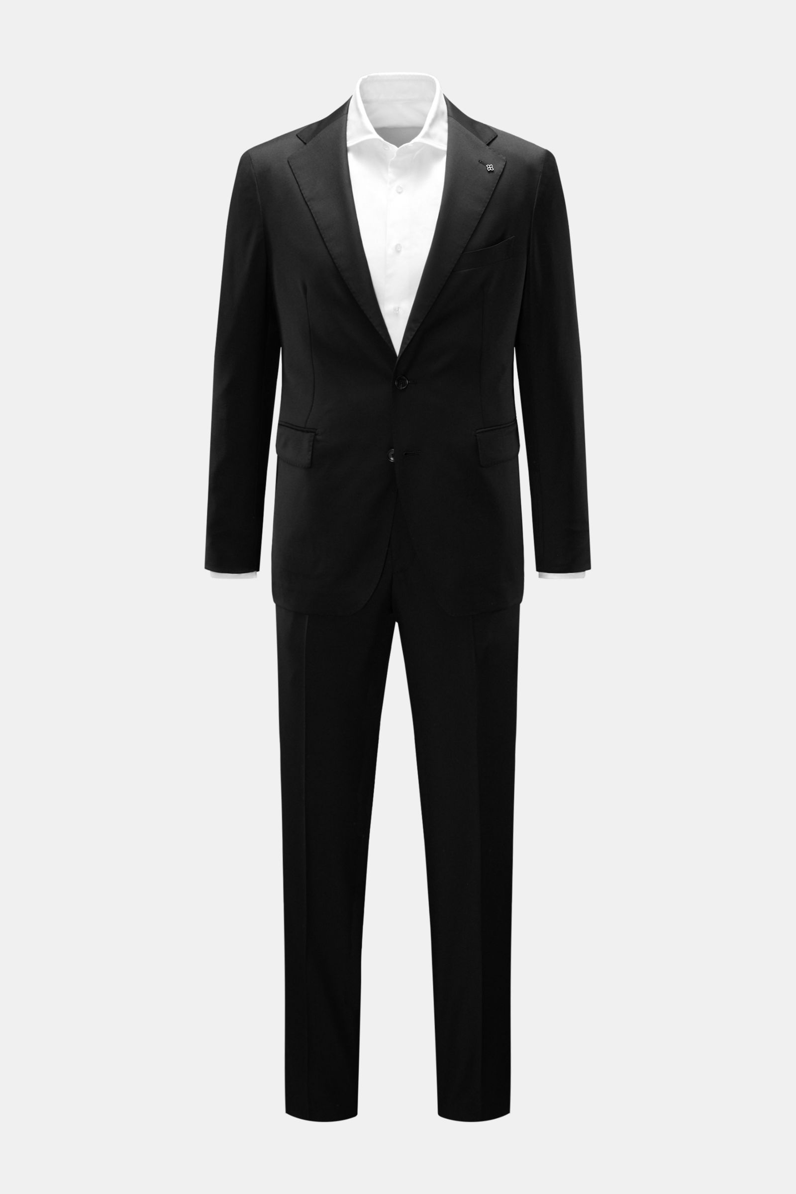 Front view of Tagliatore Anzug 'Vesuvio' schwarz, a slim fit black two-piece suit in Super 110'S pure wool with tailored two-button jacket and tapered trousers.