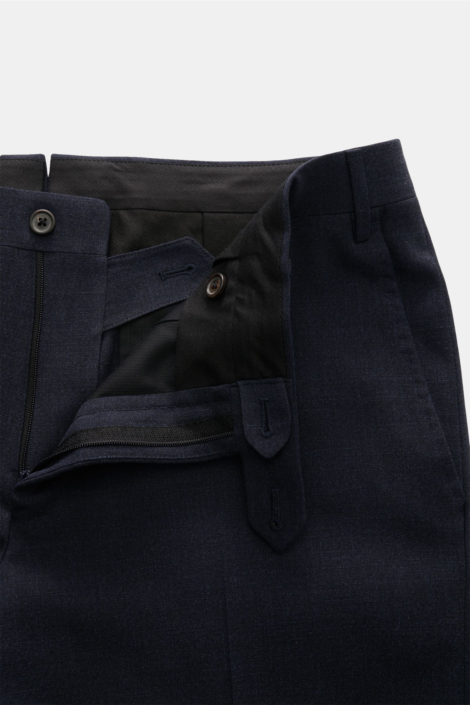 Corneliani Anzug navy meliert, Hose frontale Nahaufnahme, Mix Schurwolle, Seide, Leinen, Slim Fit, Reißverschluss, Bundknöpfe.