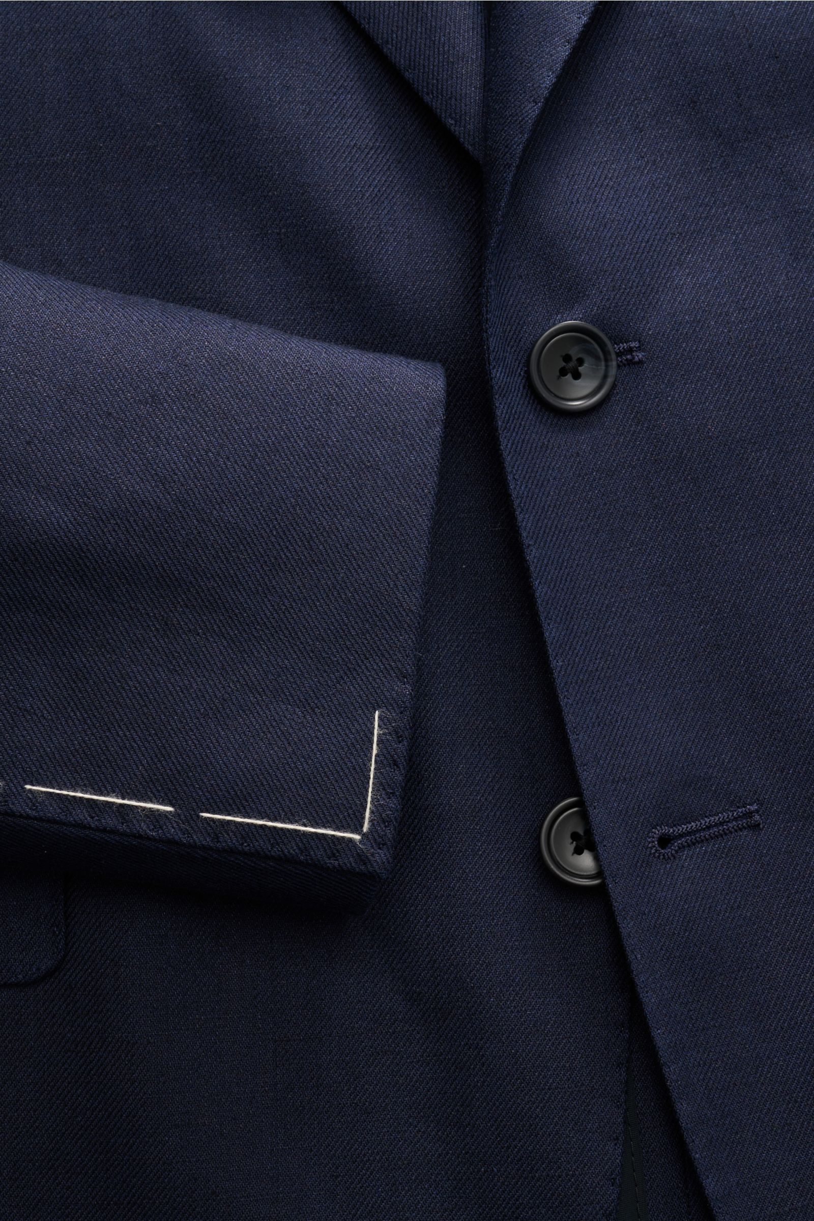 Tagliatore Leinenanzug 'Vesuvio' navy, Detailaufnahme von Ärmel und Knöpfen, Slim Fit, reines Leinen, elegant und komfortabel.