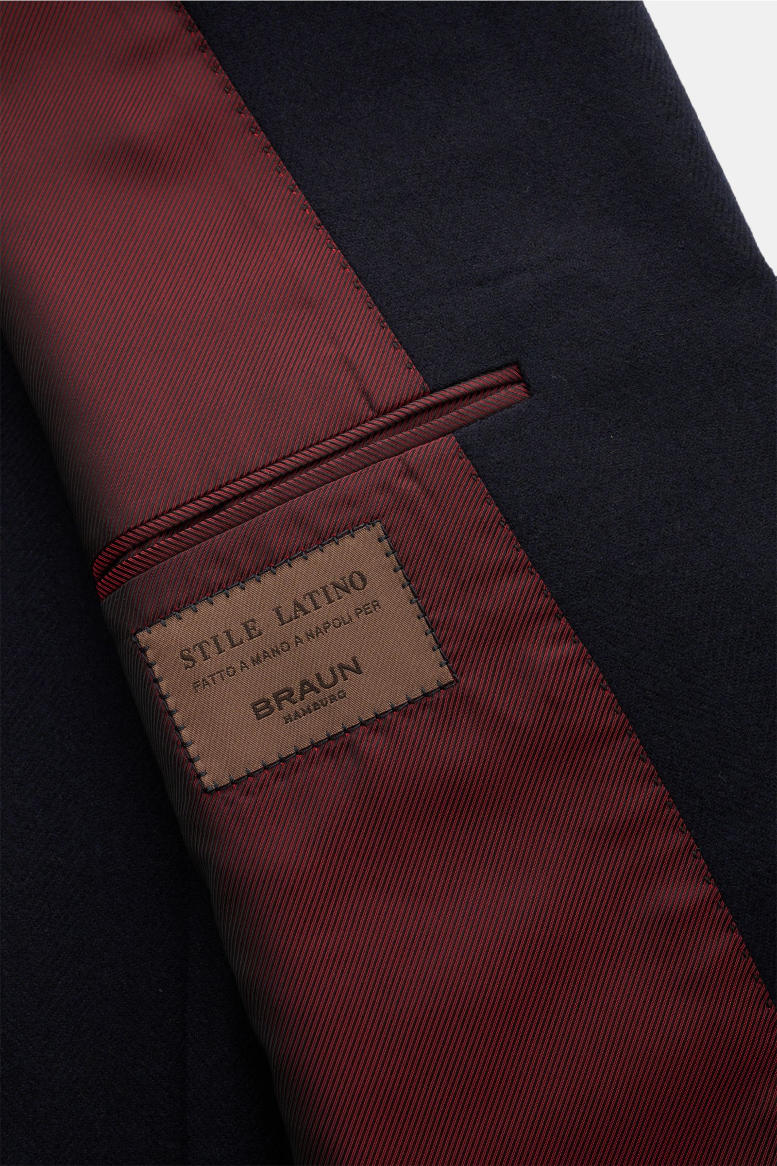 Innenansicht des Stile Latino Sakko 'Vincenzo' navy mit Woll-Cashmere, weichem Griff, tonalem Fischgrat und halb gefüttertem Innenfutter.